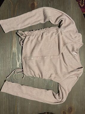 Hollister Dusty Pink Ribbed Button-Down Long Sleeve Top